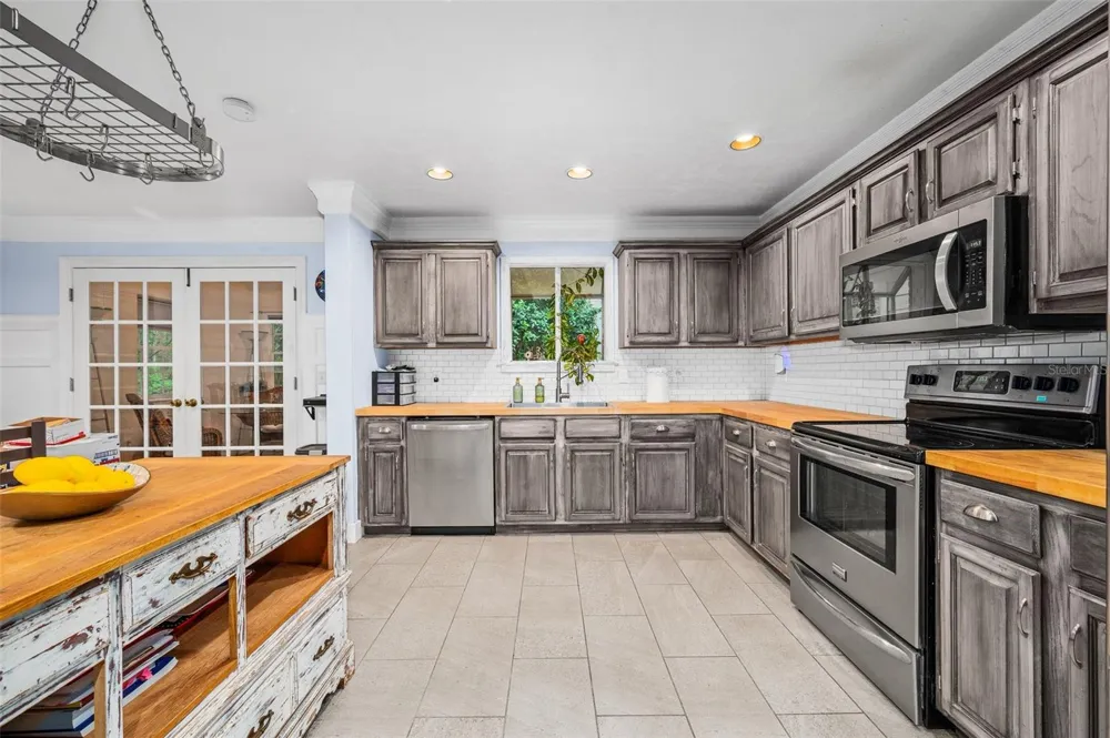 5261 SW 97TH DRIVE Gainesville, FL 32608