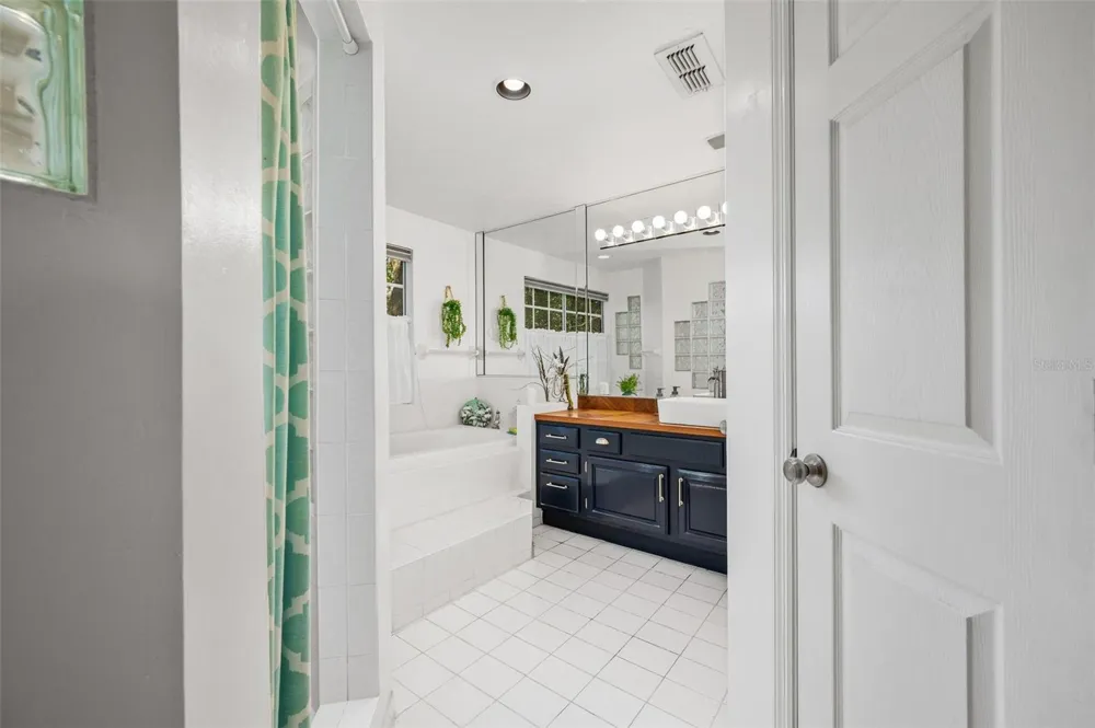 5261 SW 97TH DRIVE Gainesville, FL 32608