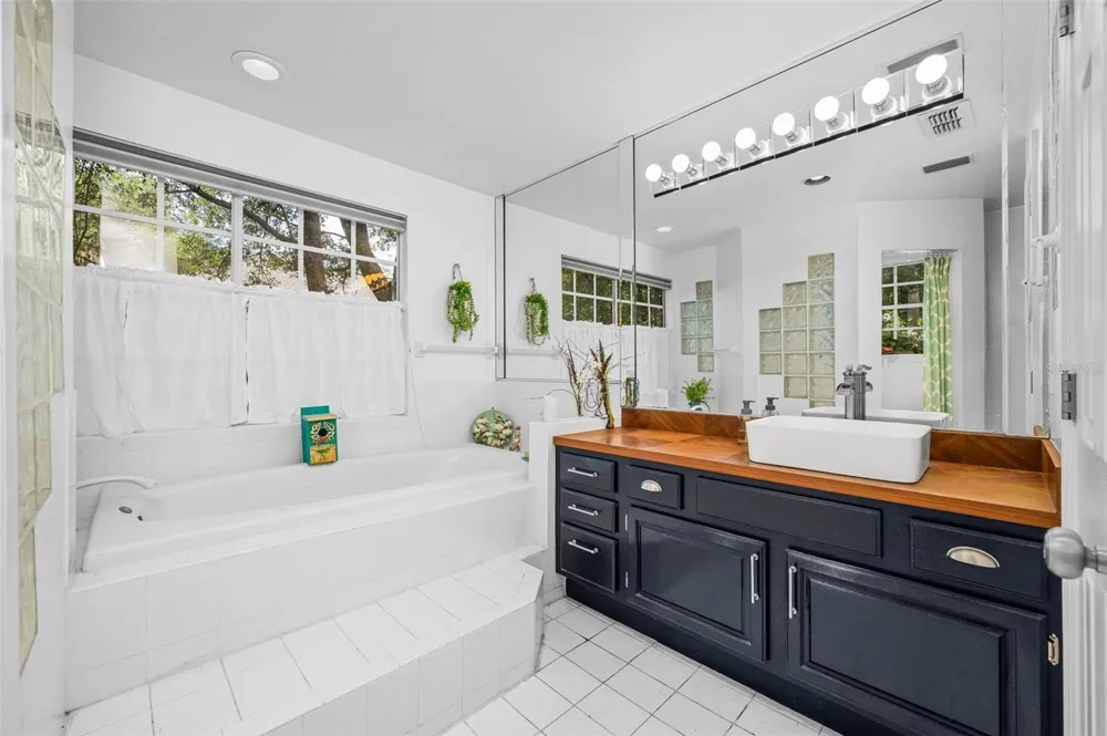 5261 SW 97TH DRIVE Gainesville, FL 32608
