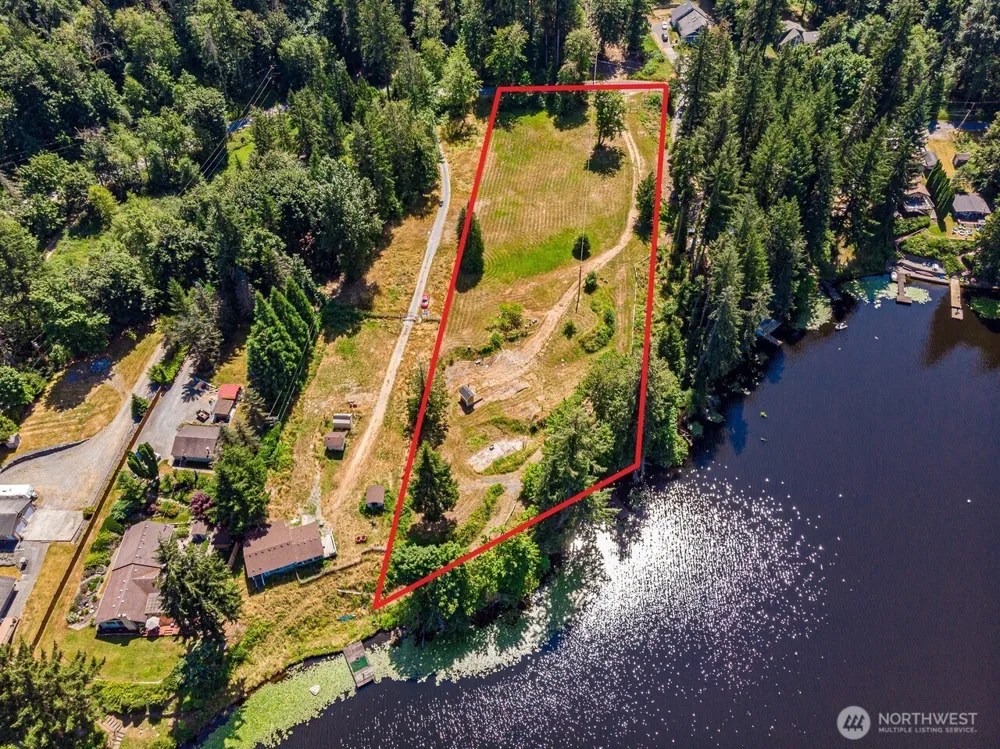 34304 Thomas Road E Eatonville, WA 98328