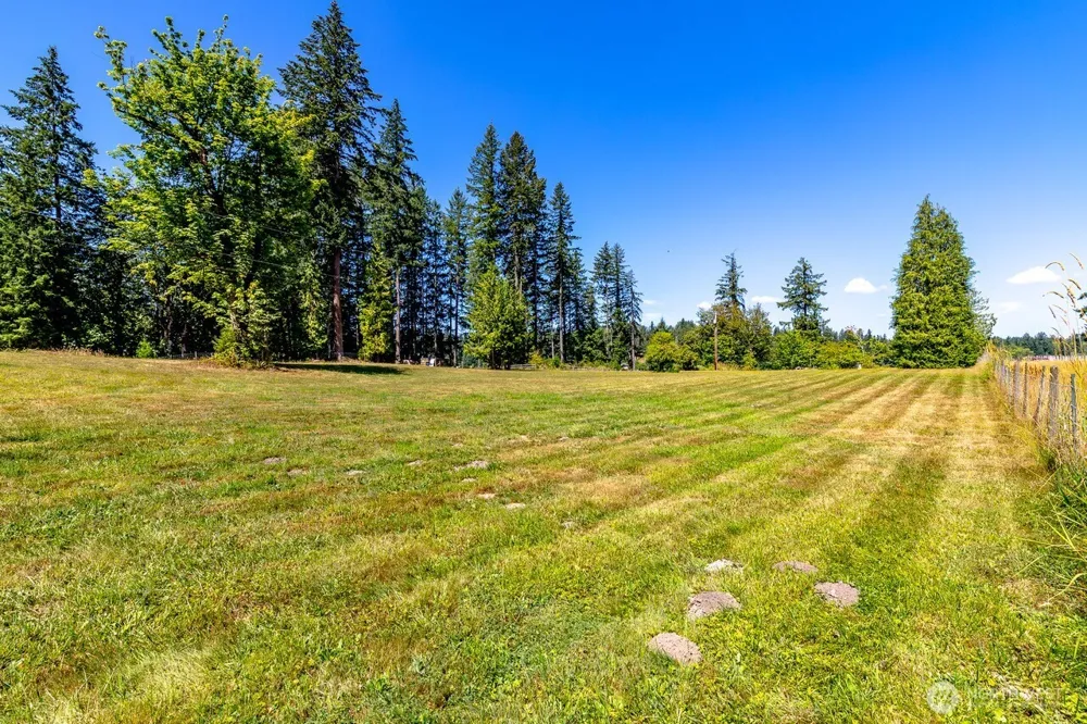 34304 Thomas Road E Eatonville, WA 98328