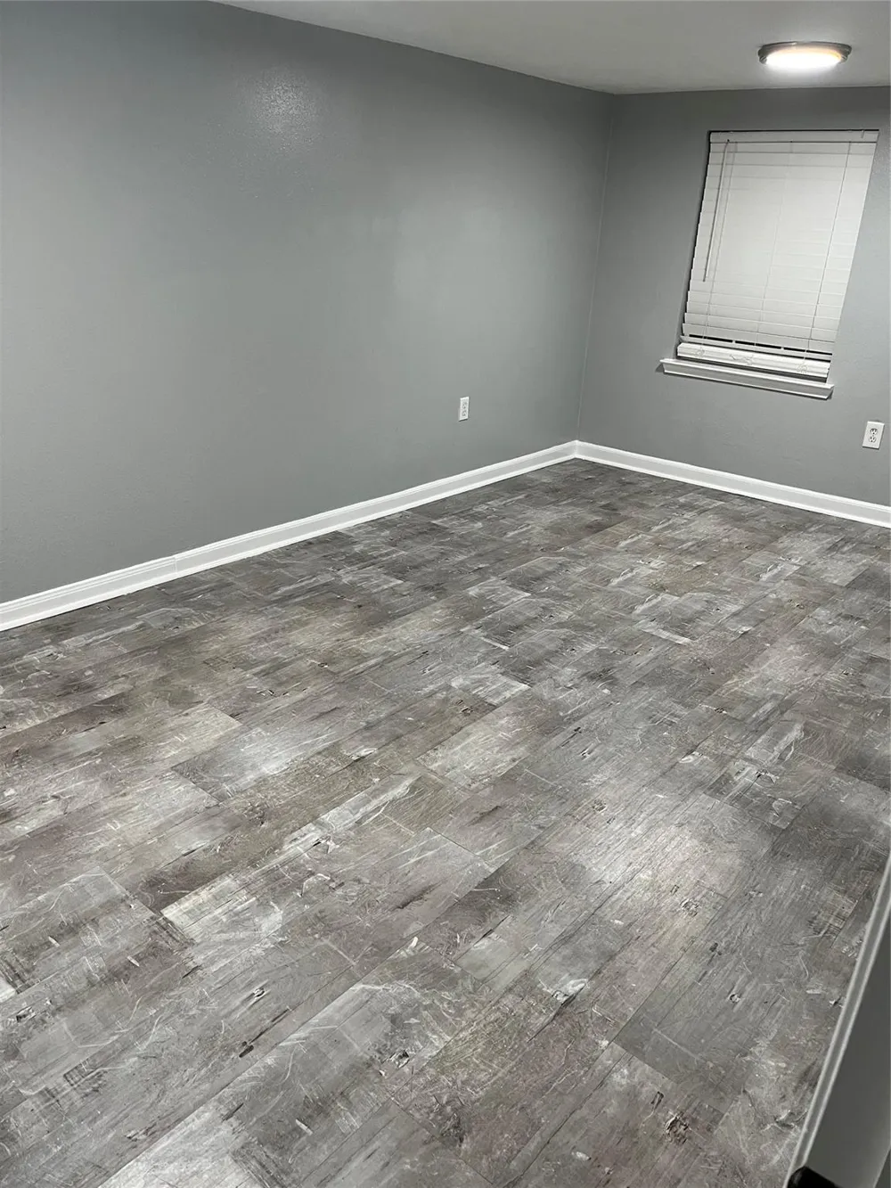 2721 Virginia Street Baytown, TX 77520