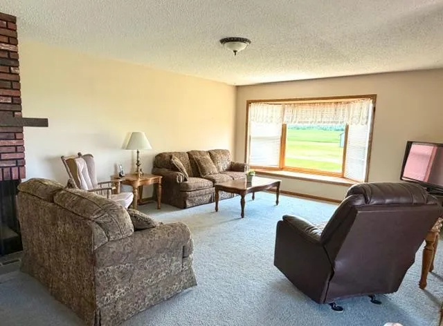 22532 330th Avenue Badger, MN 56714
