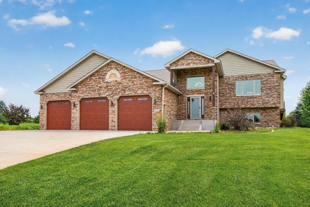 14731 Naples Street NE Ham Lake, MN 55304
