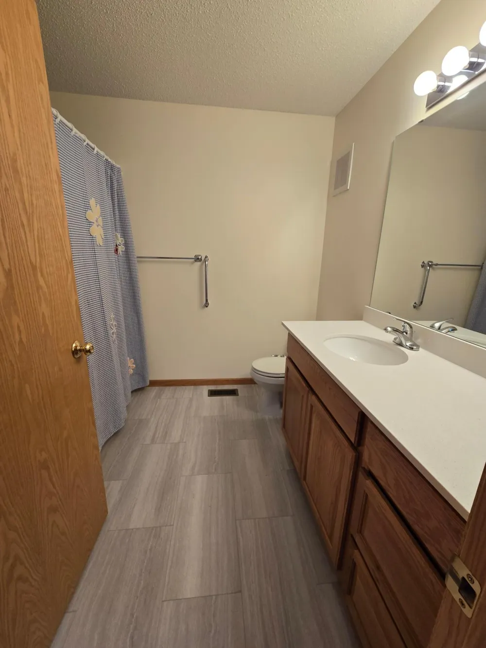 19136 Concord Court NW Elk River, MN 55330