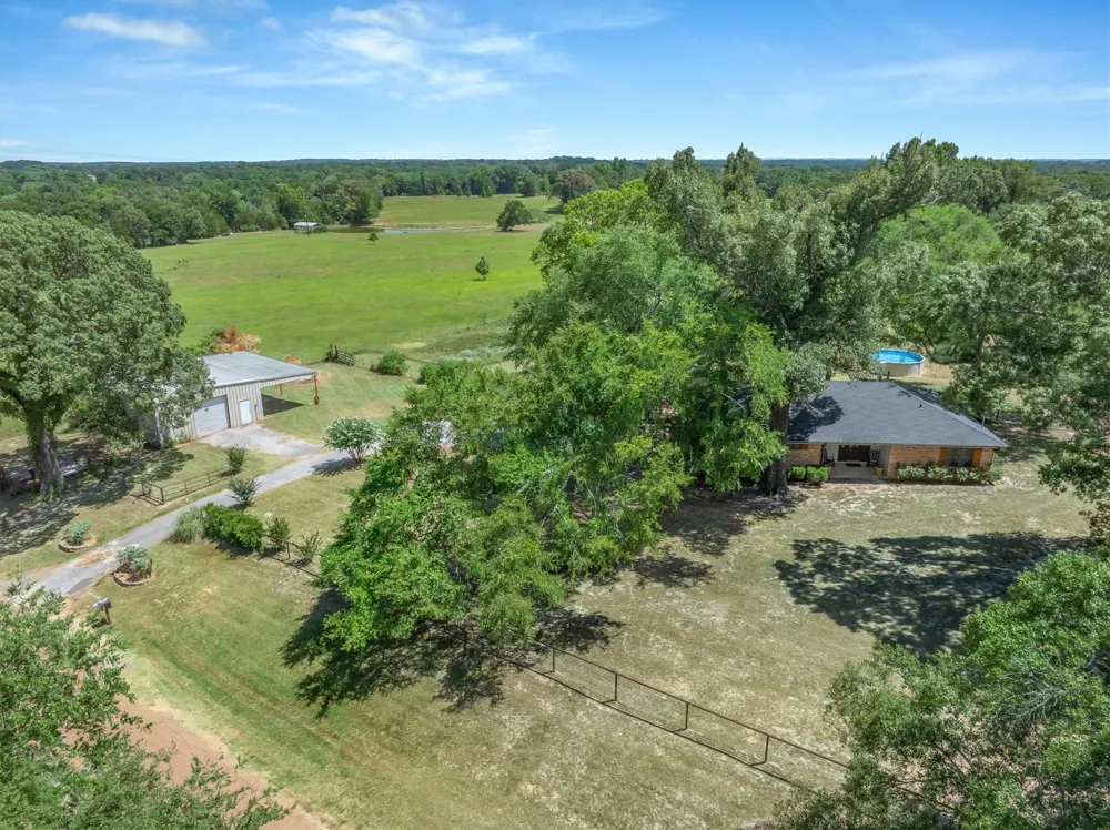 838 Vz County Road 4404 Ben Wheeler, TX 75754