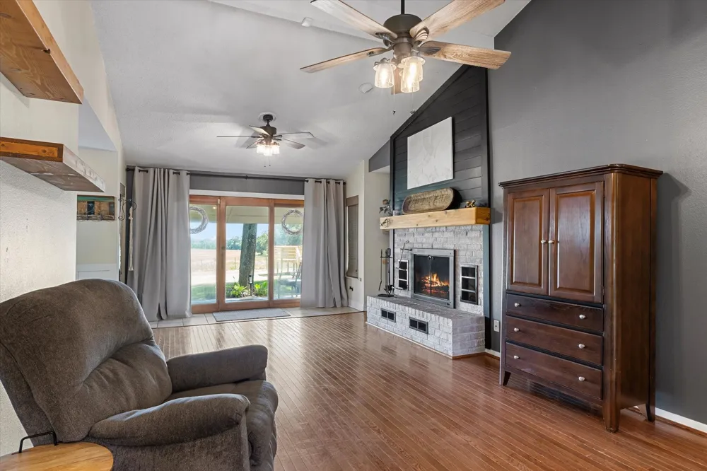 838 Vz County Road 4404 Ben Wheeler, TX 75754