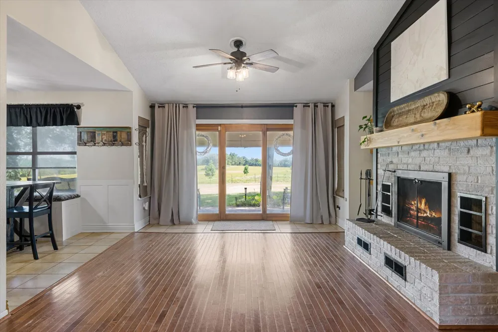 838 Vz County Road 4404 Ben Wheeler, TX 75754