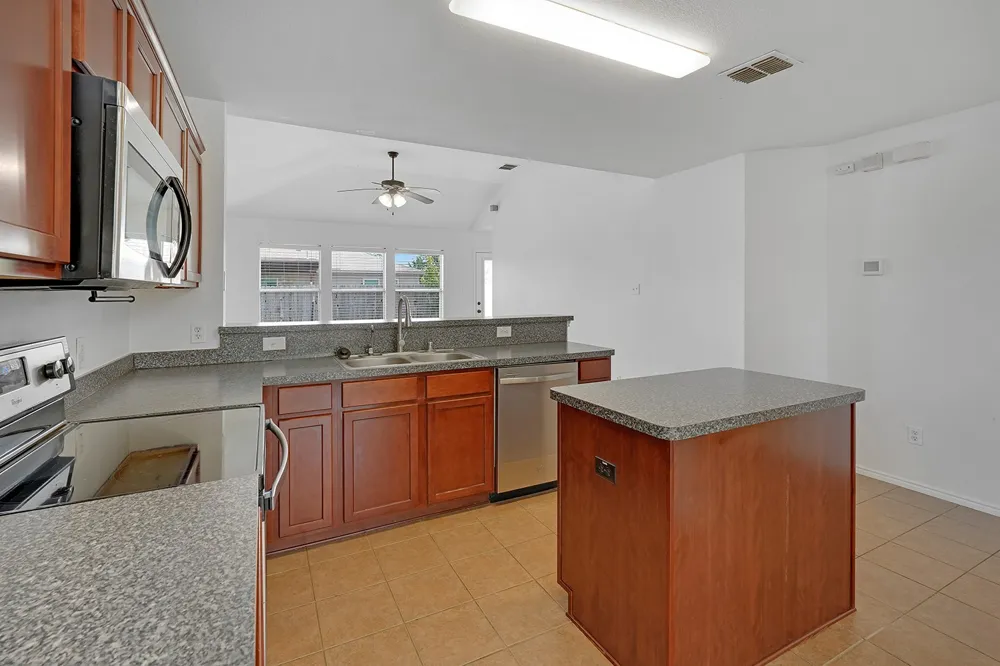 1219 Eagles Nest Trail Krum, TX 76249