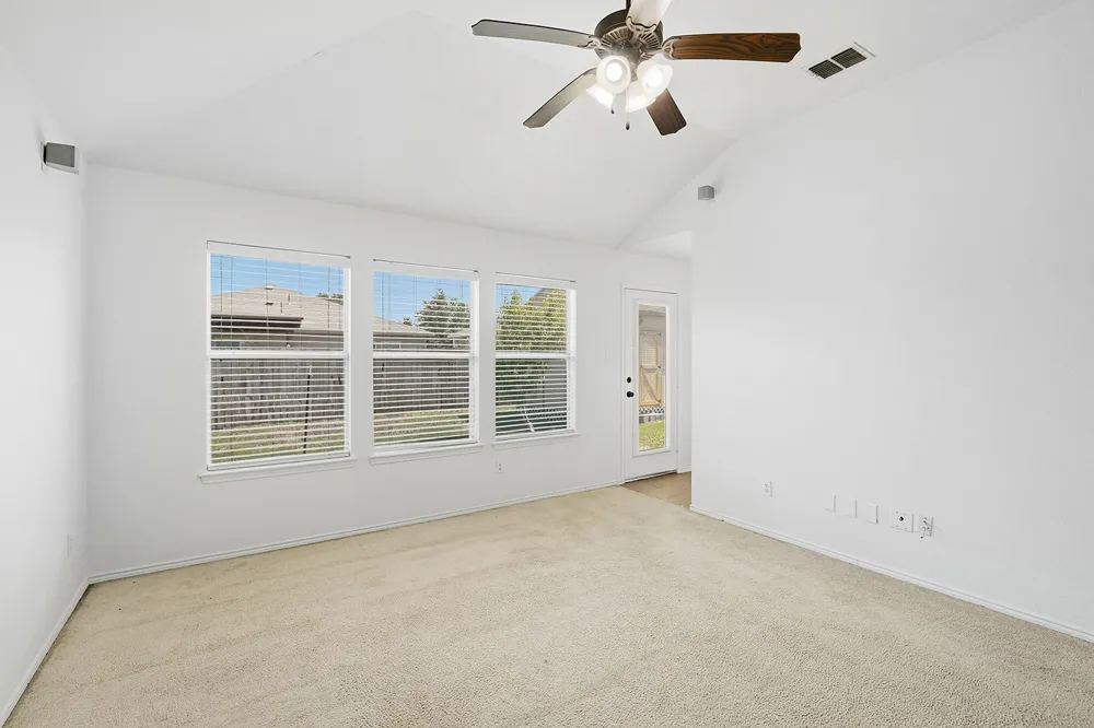 1219 Eagles Nest Trail Krum, TX 76249