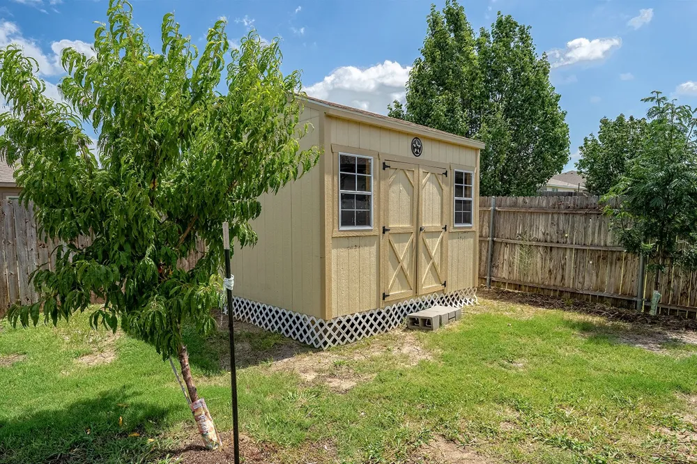 1219 Eagles Nest Trail Krum, TX 76249