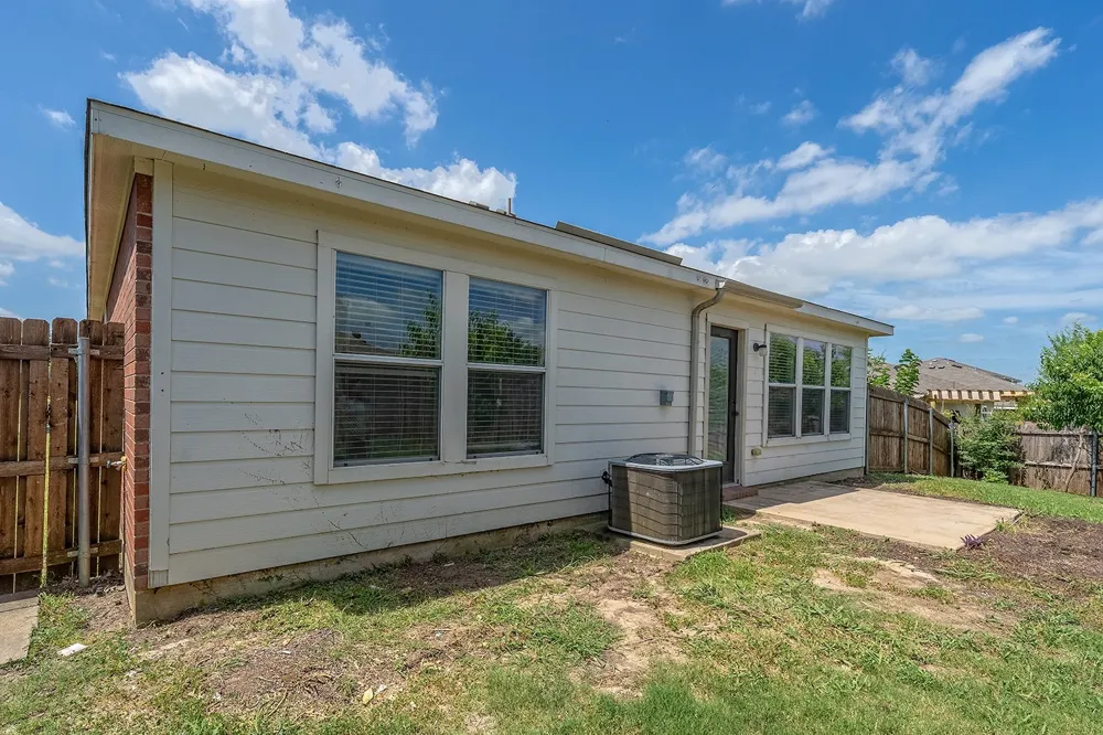 1219 Eagles Nest Trail Krum, TX 76249