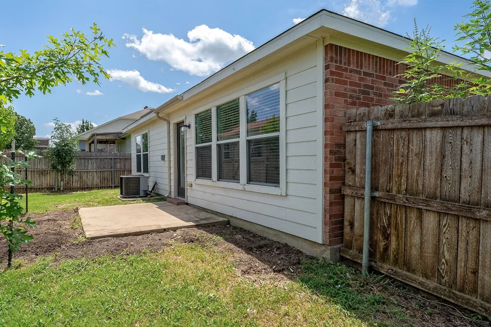 1219 Eagles Nest Trail Krum, TX 76249