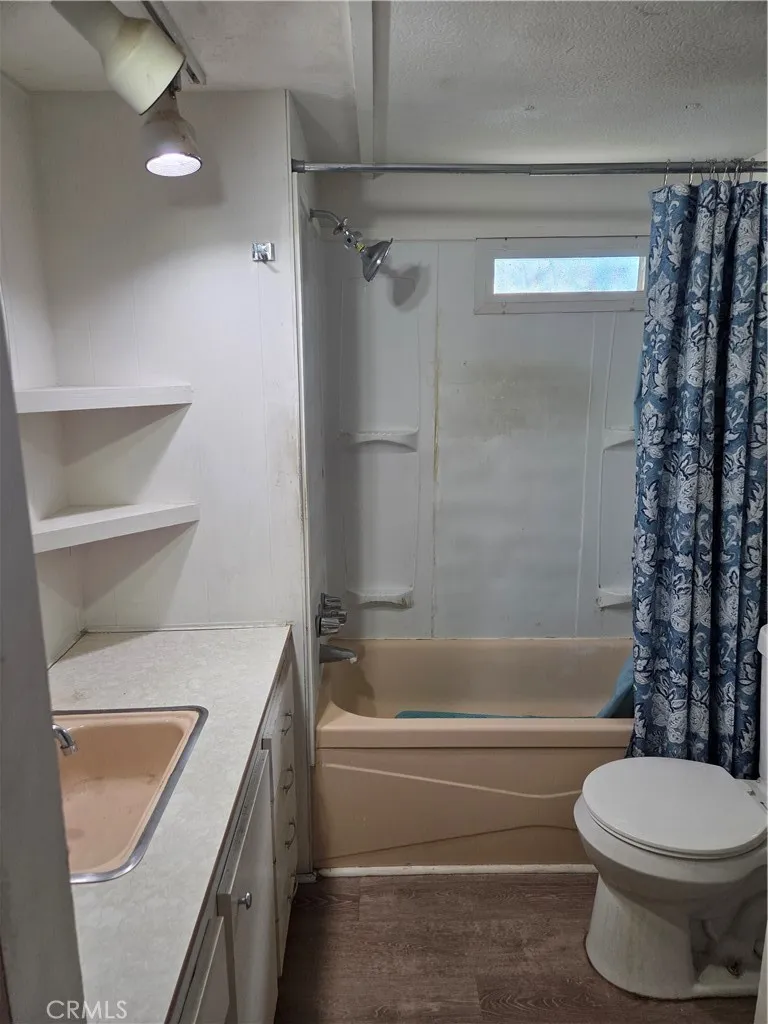 3040 Lakeview Drive Nice, CA 95464