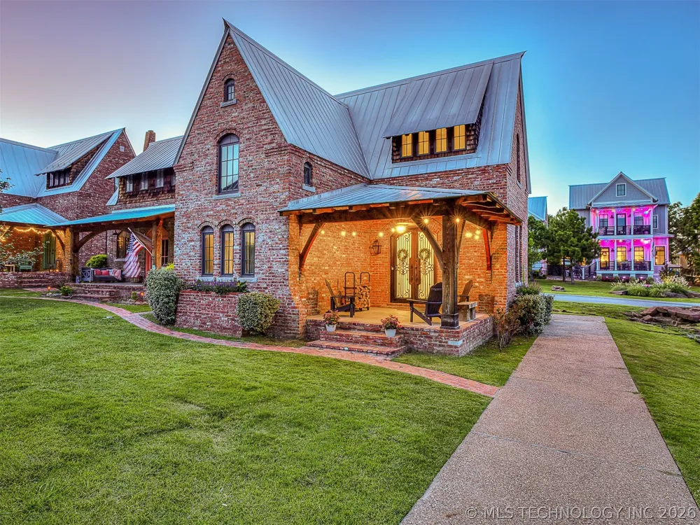 43 Redbud Street #D Carlton Landing, OK 74432