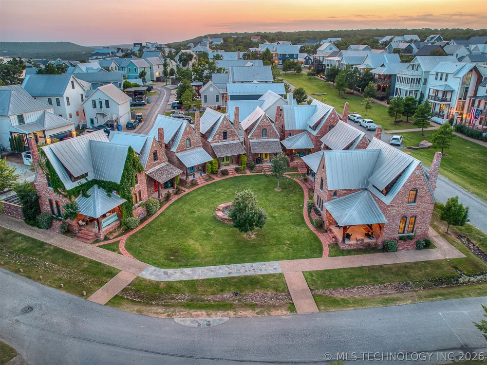 43 Redbud Street #D Carlton Landing, OK 74432