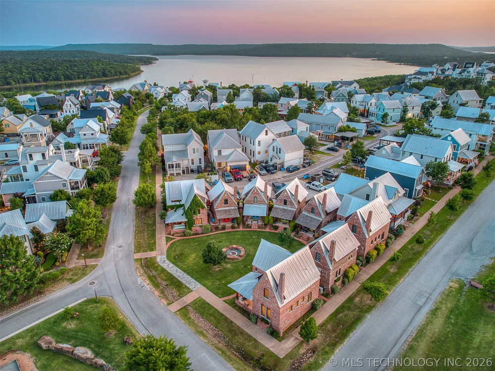 43 Redbud Street #D Carlton Landing, OK 74432
