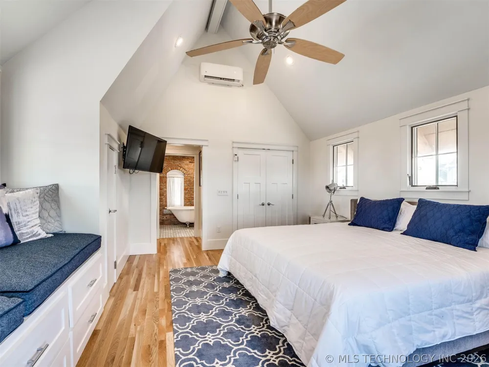 43 Redbud Street #D Carlton Landing, OK 74432
