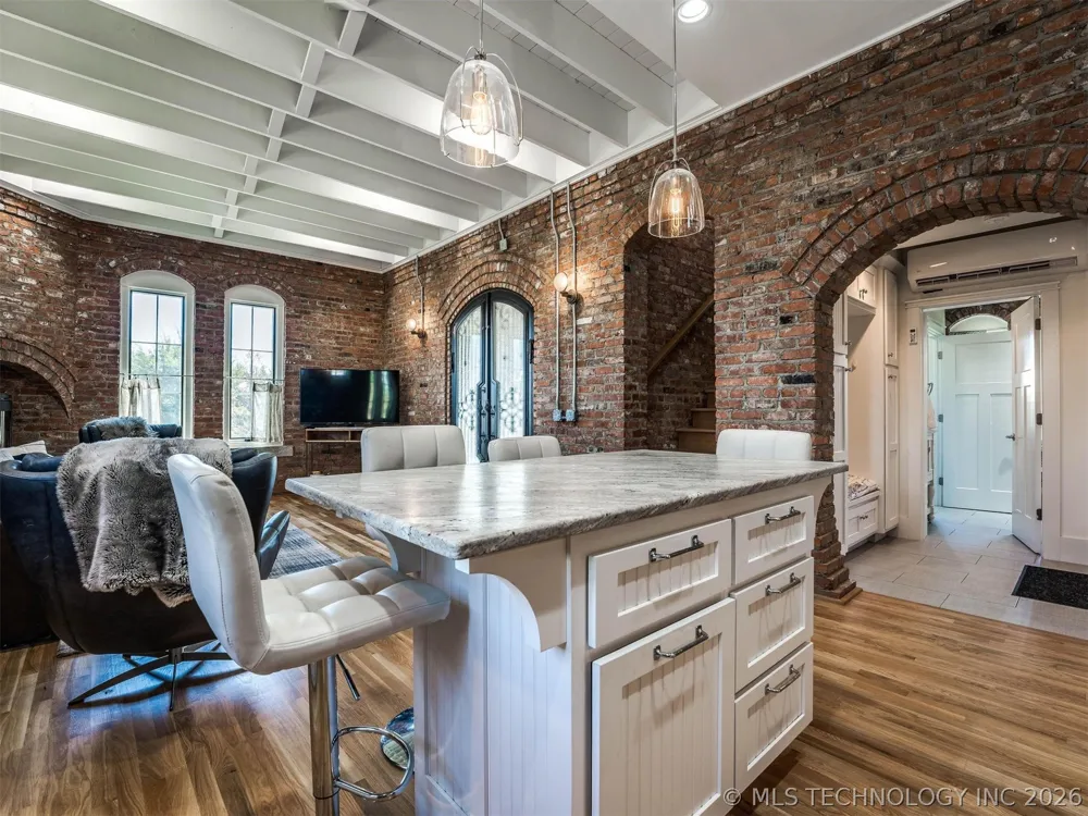 43 Redbud Street #D Carlton Landing, OK 74432