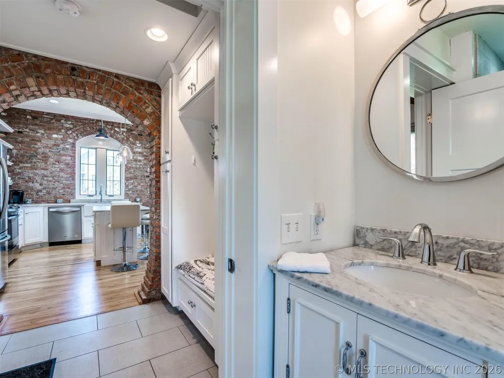 43 Redbud Street #D Carlton Landing, OK 74432