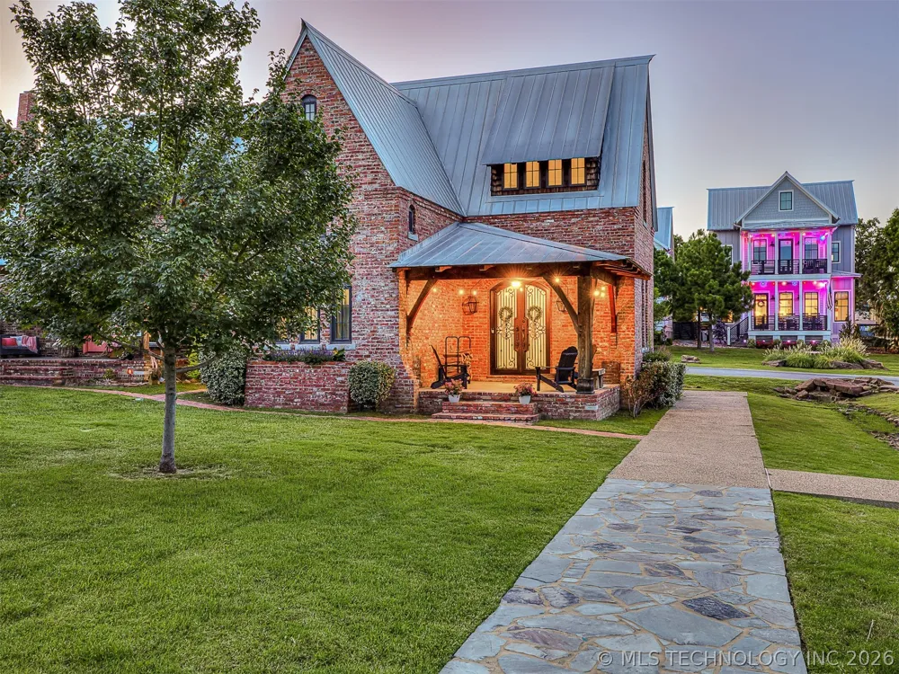 43 Redbud Street #D Carlton Landing, OK 74432