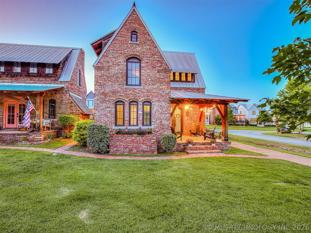 43 Redbud Street #D Carlton Landing, OK 74432