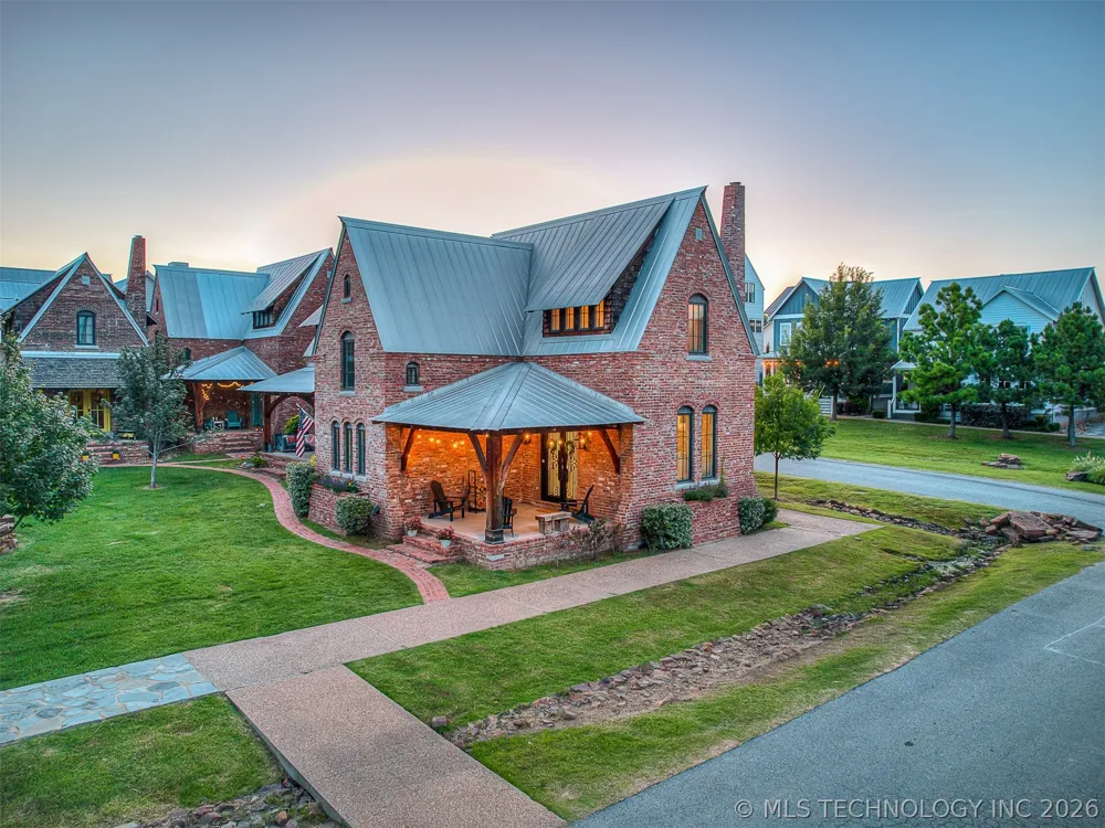43 Redbud Street #D Carlton Landing, OK 74432
