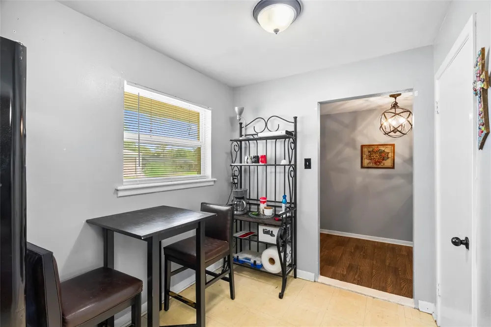 168 Sunset Ingleside, TX 78362