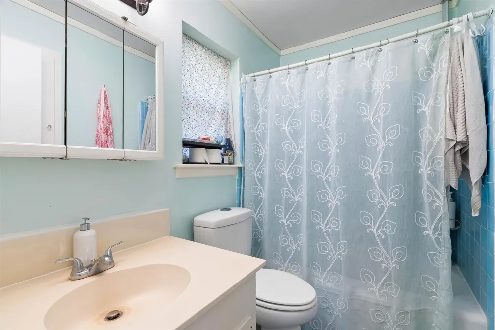 168 Sunset Ingleside, TX 78362