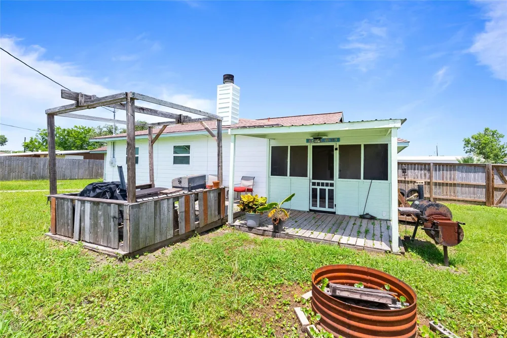 168 Sunset Ingleside, TX 78362