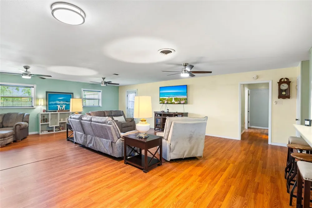 168 Sunset Ingleside, TX 78362