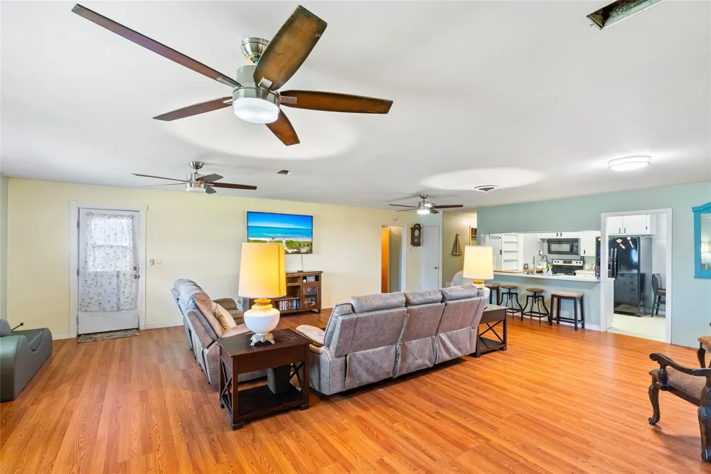 168 Sunset Ingleside, TX 78362