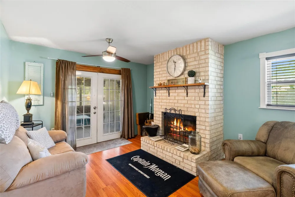 168 Sunset Ingleside, TX 78362