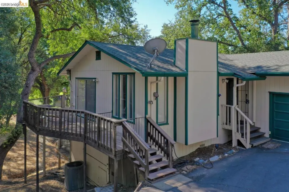 19215 Ferretti Rd. Groveland, CA 95321