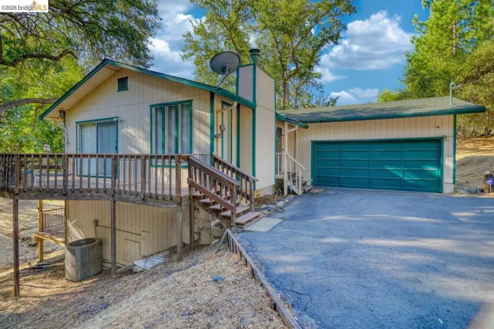 19215 Ferretti Rd. Groveland, CA 95321