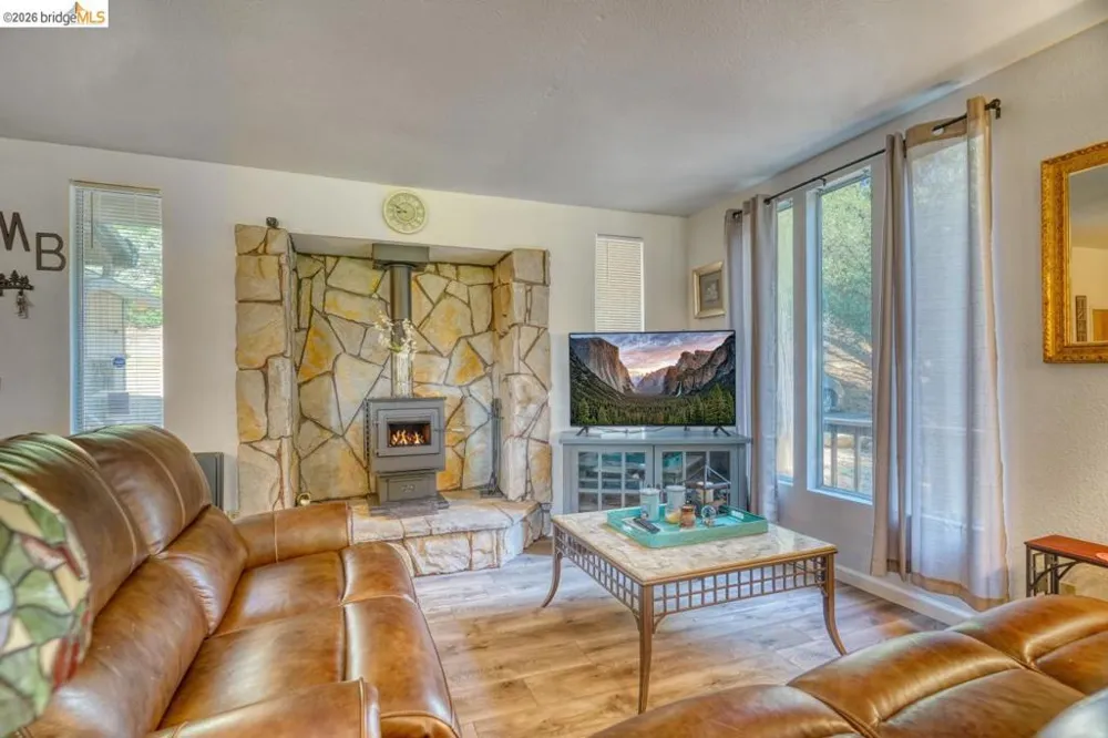 19215 Ferretti Rd. Groveland, CA 95321