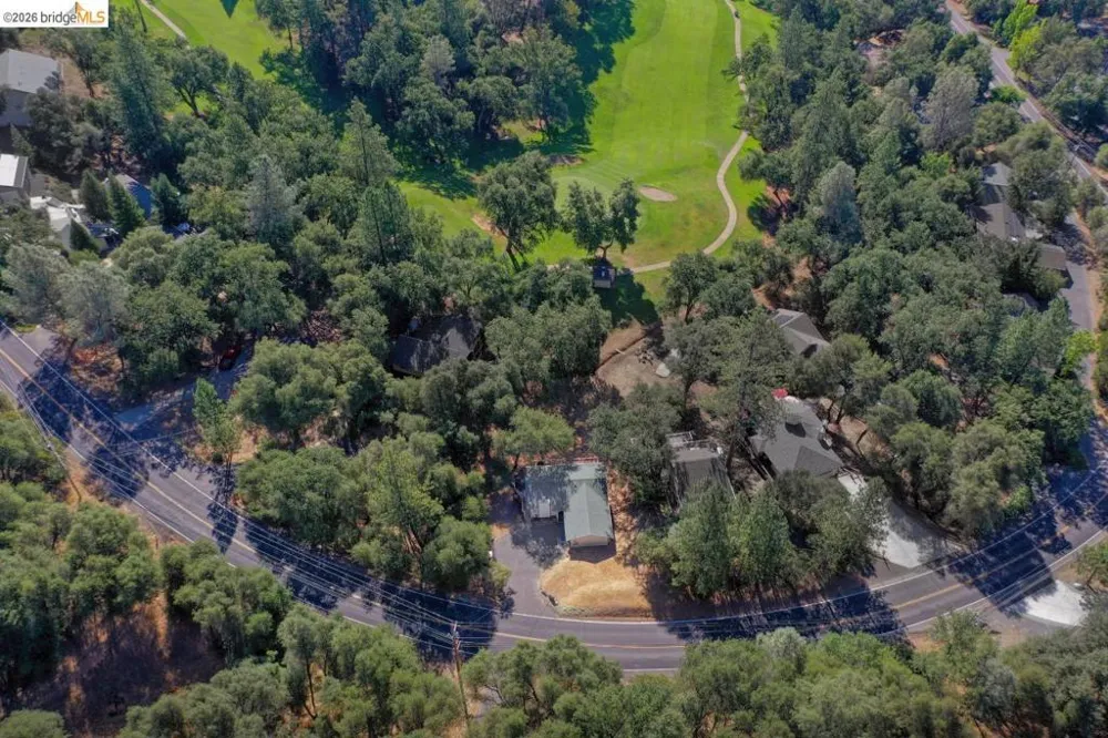 19215 Ferretti Rd. Groveland, CA 95321