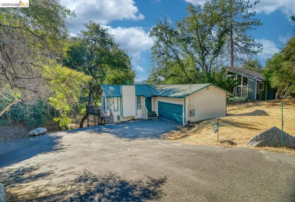 19215 Ferretti Rd. Groveland, CA 95321