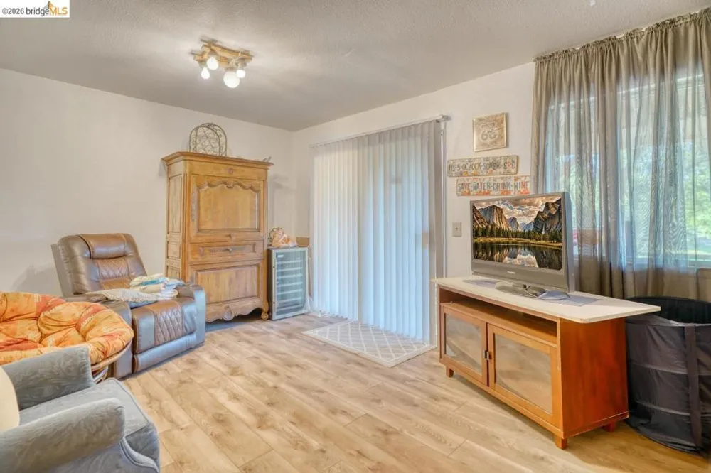 19215 Ferretti Rd. Groveland, CA 95321