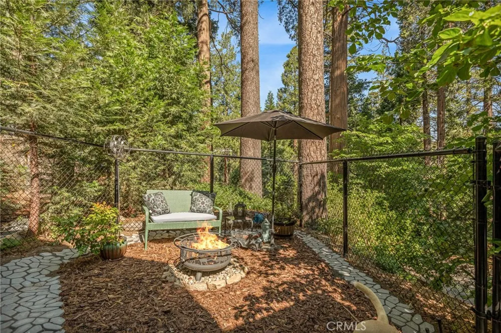 660 Spring Drive Crestline, CA 92325