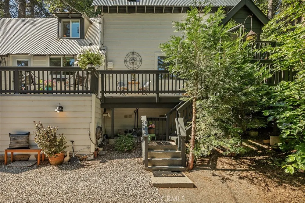 660 Spring Drive Crestline, CA 92325