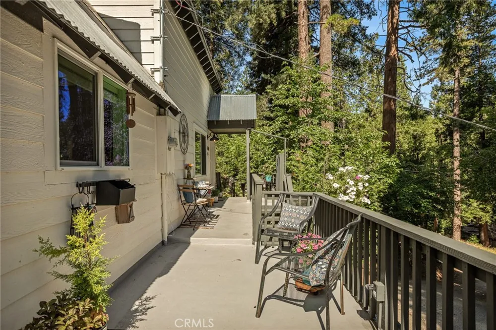 660 Spring Drive Crestline, CA 92325