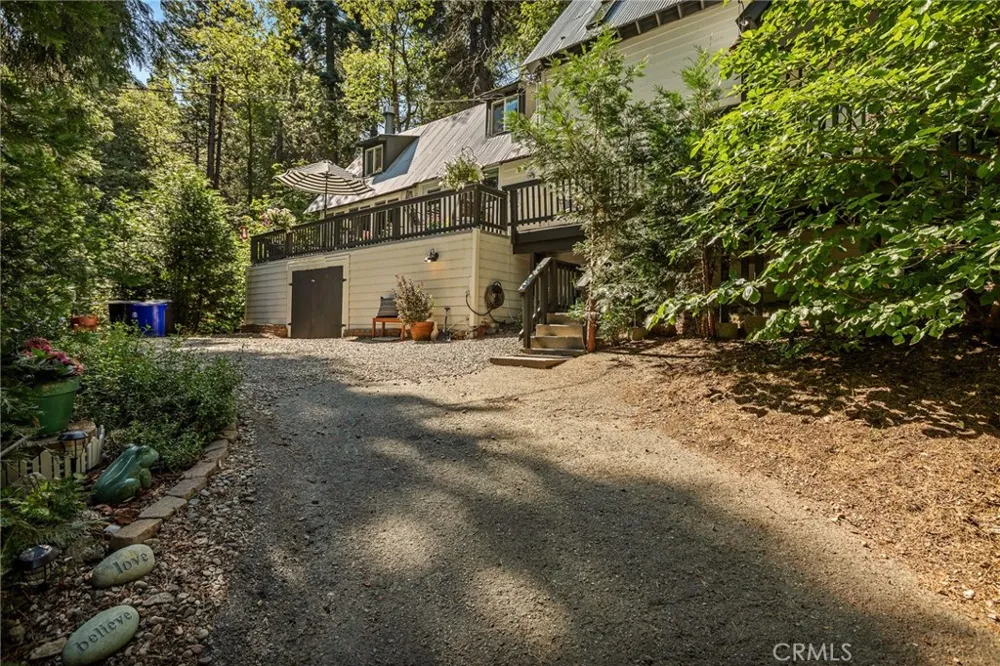 660 Spring Drive Crestline, CA 92325