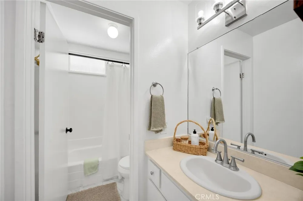 2148 Eveningside West Covina, CA 91792