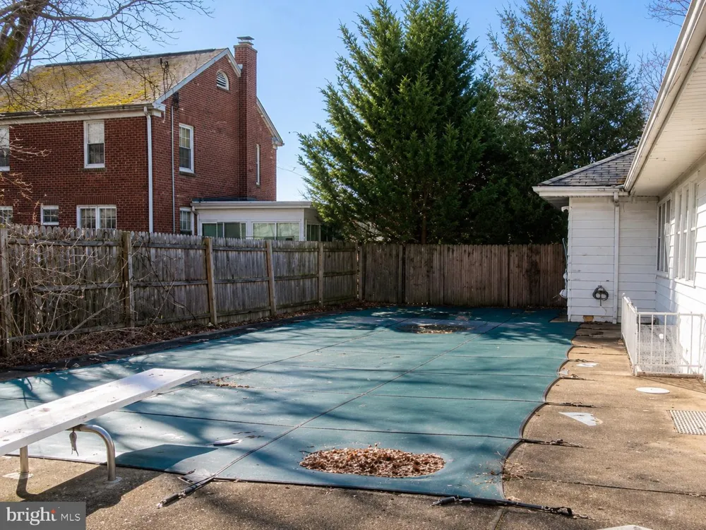 26 DELAWARE DRIVE Penns Grove, NJ 08069
