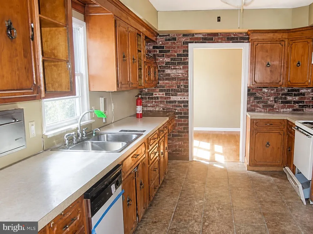 26 DELAWARE DRIVE Penns Grove, NJ 08069