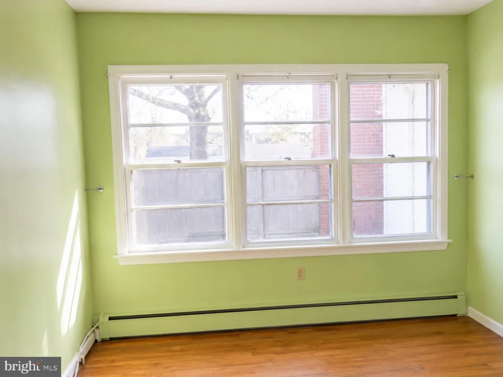 26 DELAWARE DRIVE Penns Grove, NJ 08069