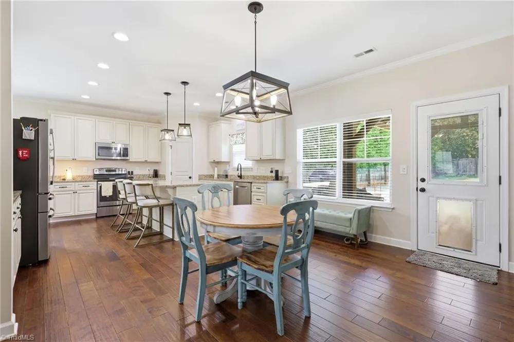 218 Penry Lane Clemmons, NC 27012