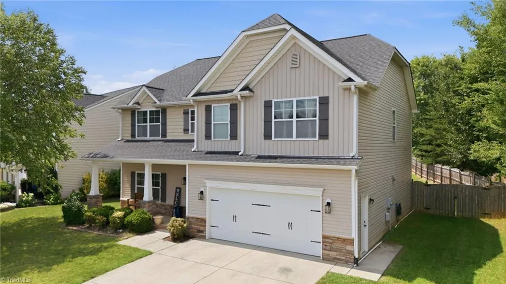 218 Penry Lane Clemmons, NC 27012