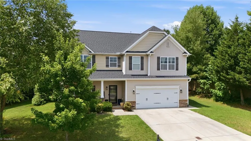 218 Penry Lane Clemmons, NC 27012